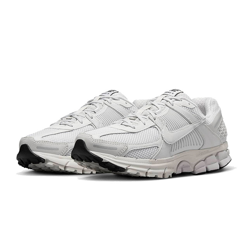 ♞Nike Nike รองเท้าผู้หญิง W ZOOM VOMERO 5 รองเท้าผ้าใบ/รองเท้า Replica FQ7079-100 jh