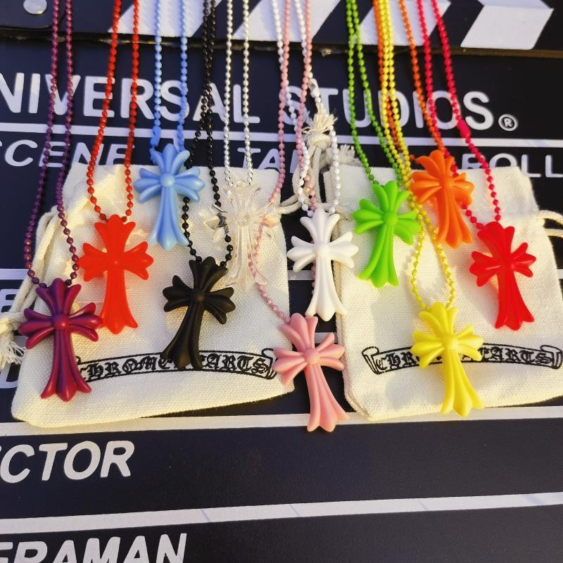 สร้อยคอสีไขว้ CHROME HEARTS สําหรับผู้ชายและผู้หญิง