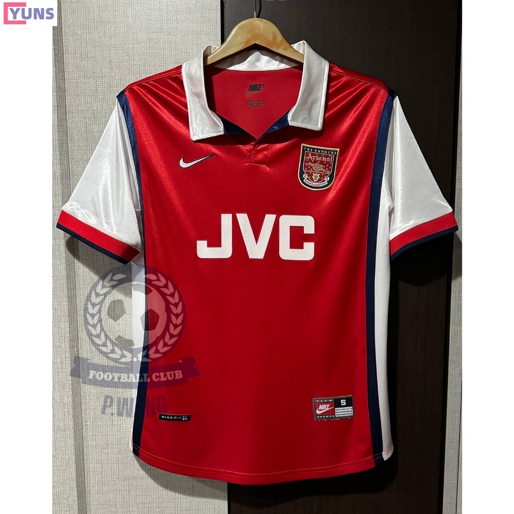 Yuns Retro เสื้อฟุตบอลย้อนยุค Arsenal ปี1998/1999 Home เฟล๊ก HENRY, BERGKAMP กล้ารับประกันสินค้า