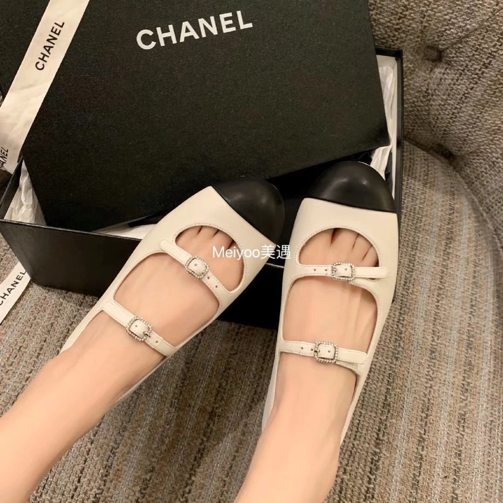 Ch * ANEL Chanel Grandma Chanel 2024 รองเท้าบัลเล่ต์ หนังแกะ แต่งหัวเข็มขัดเพชร เข้ากับทุกการแต่งก