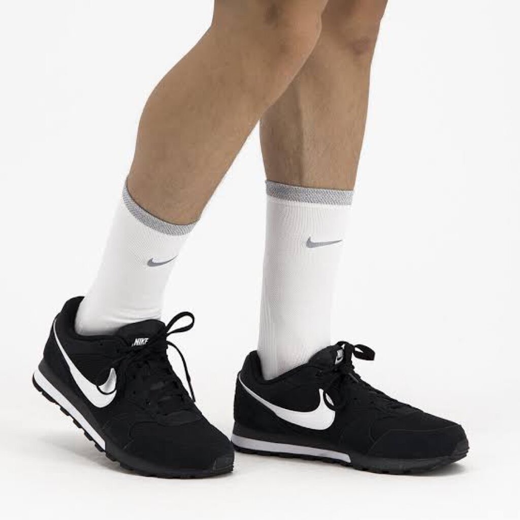 ♞รองเท้า Nike MD Runner 2 Black (M9/11US) bu
