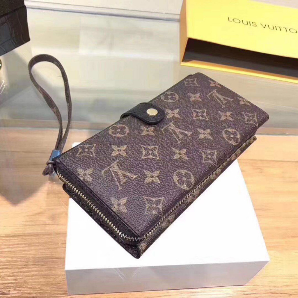 ♞ใหม่ LV Louis Vuitton กระเป๋าสตางค์ ผ้ายีน ทรงคลัทช์ มือสอง สไตล์คลาสสิก สําหรับผู้ชาย และผู้หญิง