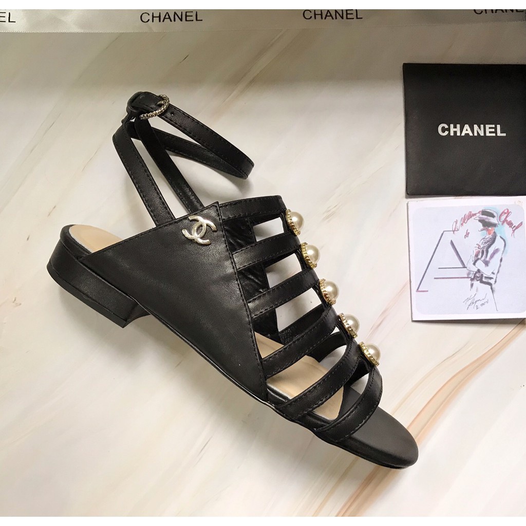 Chanel ของแท้ 100% รองเท้าแตะ Gladiator สีดํา สําหรับผู้หญิง