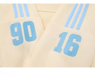 Solovely ผู้หญิง สไตล์เกาหลี แขนยาว ลายทาง เสื้อกันหนาว ปักลาย คอโปโล โอเวอร์ไซส์ เสื้อสเวตเตอร์