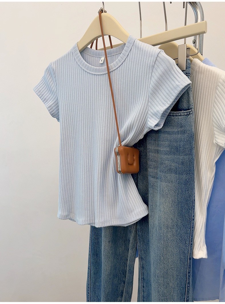 74966 ครีมสีฟ้าหลุมแถบแขนสั้นเสื้อยืดด้านบนหลากสี