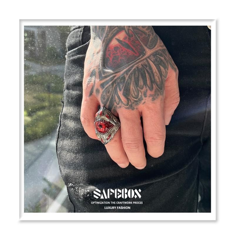 ♞สร้อยคอและแหวน 'Parasite'