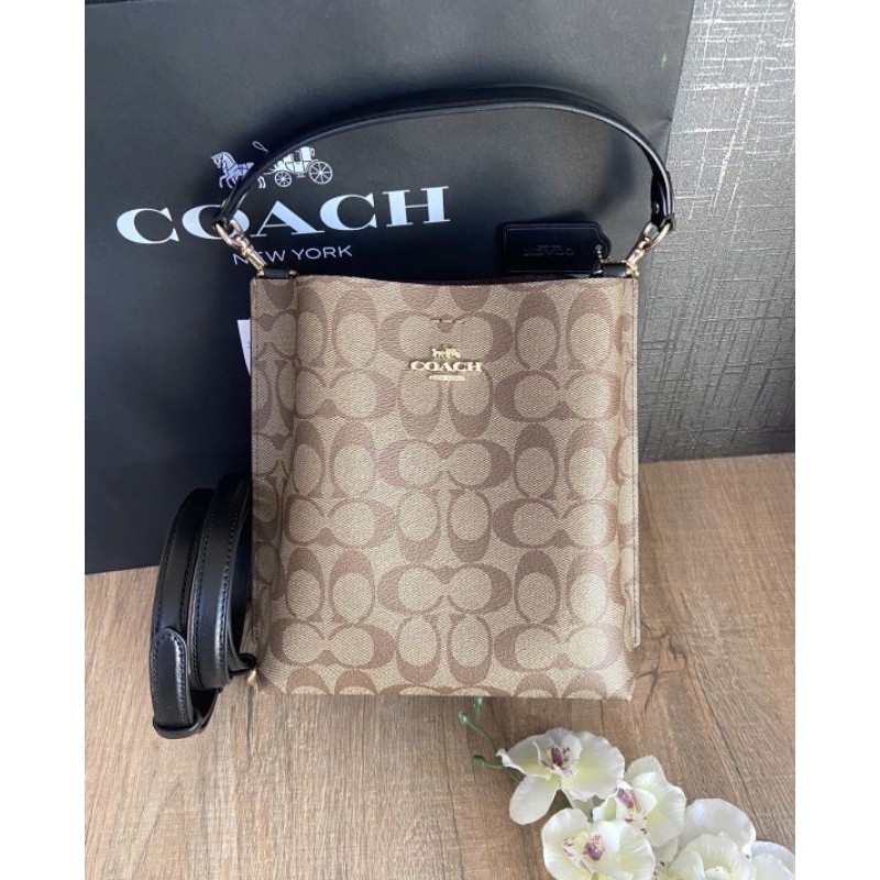 ♞แท้% Coach CA582 Mollie Bucket Bag 22 In Signature