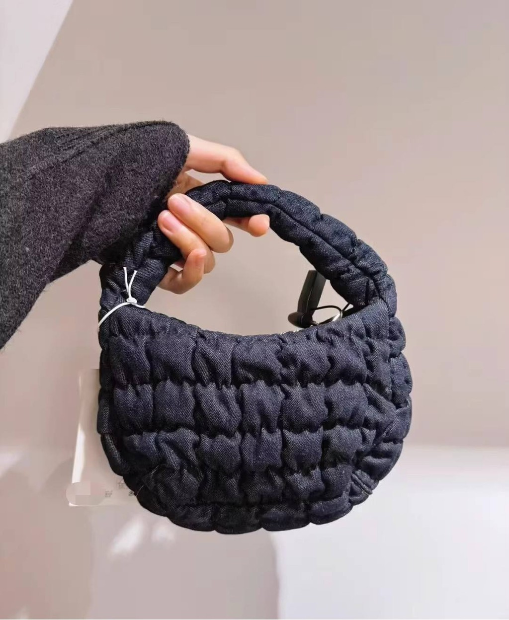 กระเป๋า เพราะ 2024 ใหม่มินิยีนส์เมฆกระเป๋าเกาหลีมือกระเป๋าเกี๊ยวกระเป๋าจีบกระเป๋าถือกระเป๋าคลัทช์