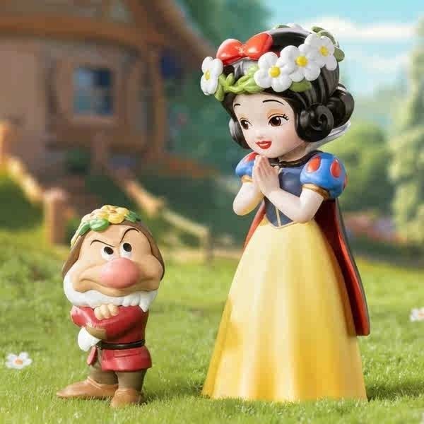 popmart popmart official POPMART Bubble Mart Disney Snow White Classic Series รูปกล่องตาบอดเครื่องป