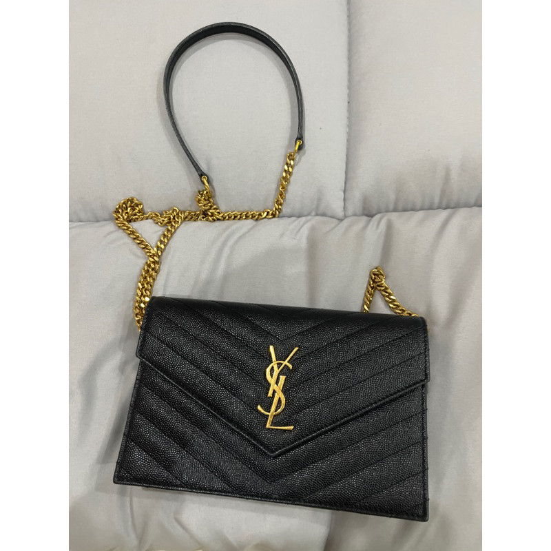 ♞(ส่งต่อ) ของแท้ มือสอง Ysl woc 7.5" อะไหล่ทอง Saint Laurent logo-plaque crossbody bag