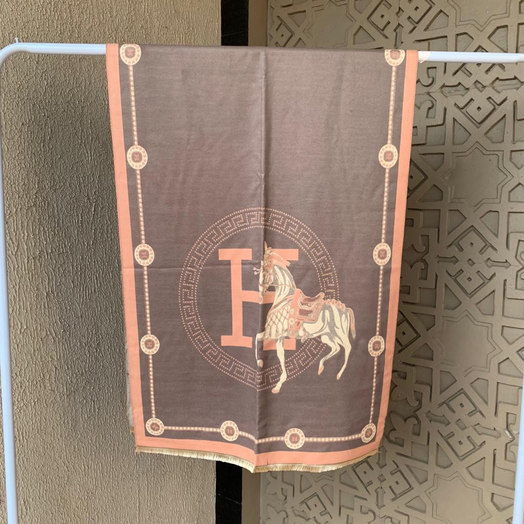 ( ซื ้ อ 2 แถม 1 ) LB4050 SELENDANG SCARF H ฟรี PAPERBAG + กล ่ องคุณภาพ PLATINUM