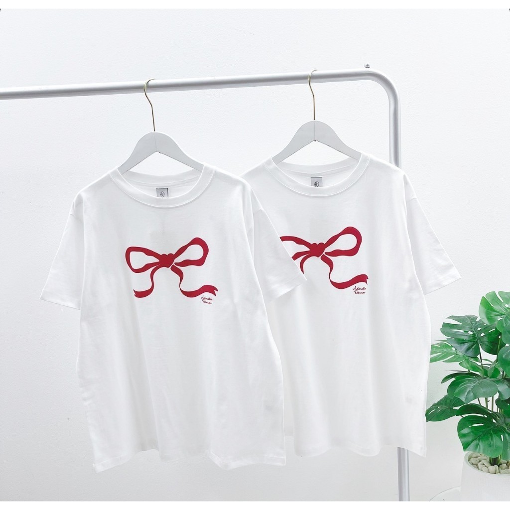 ♞Ronron Heart Ribbon  Basic T-Shirt