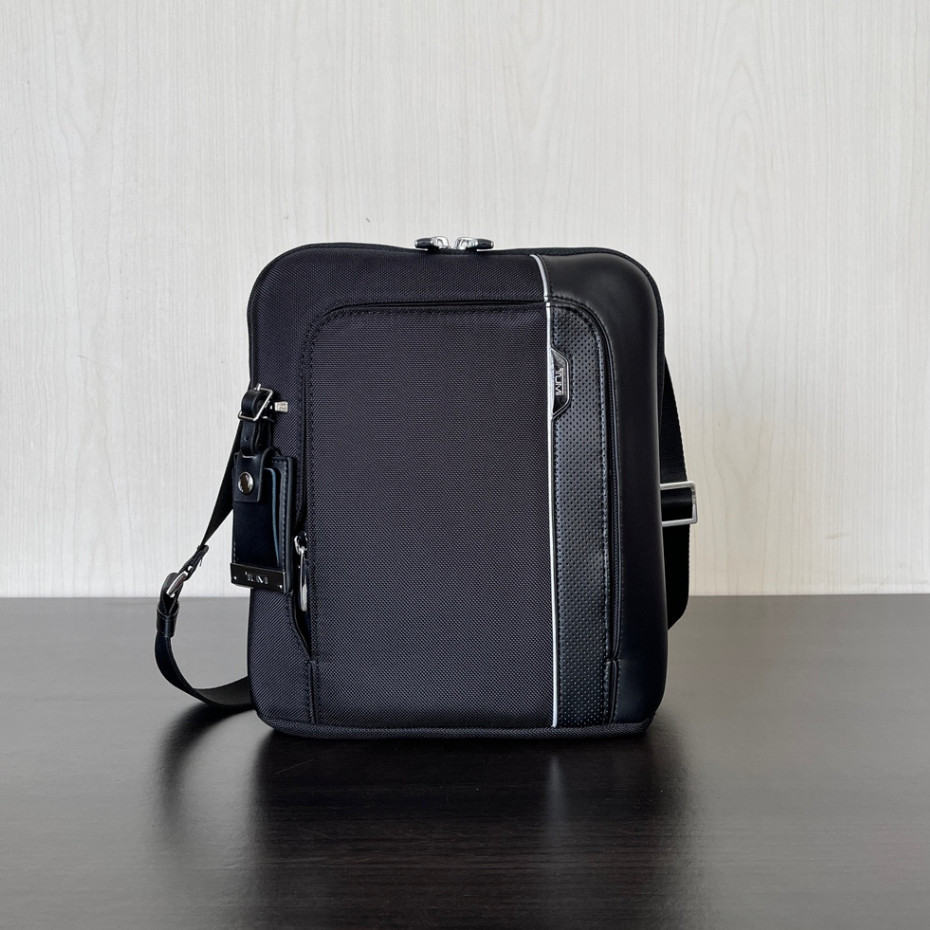 Tumi Arrivé Series25503030Men Olten Fashion Shoulder Messenger Bag