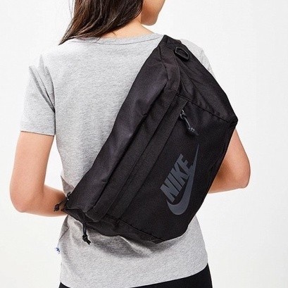 ♞,♘,♙กระเป๋าคาดอก Nike รุ่น Nike Tech Hip Pack ของแท้ !!!! พร้อมส่ง