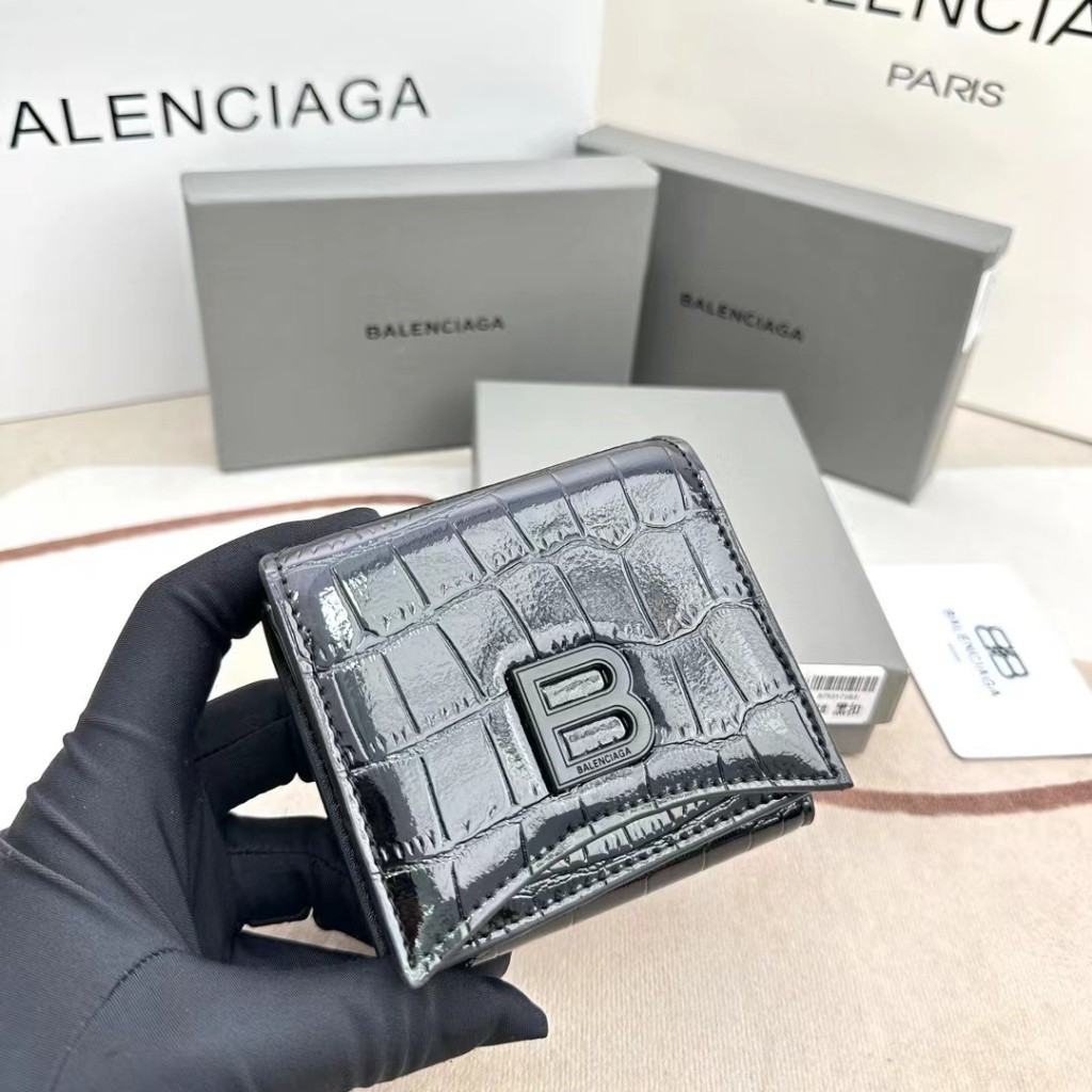 พร้อมส่ง ของแท้ 100% Balenciaga กระเป๋าสตางค์หนังจระเข้นูน ขนาดเล็ก 6002828 พร้อมกล่อง