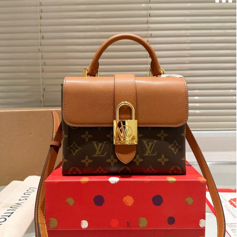 [ของแท ้ ดั ้ งเดิมพร ้ อมกล ่ องบรรจุภัณฑ ์ ] LOUIS VUITTON Locky BB Presbyopic พิมพ ์ LV กุญแจล ็