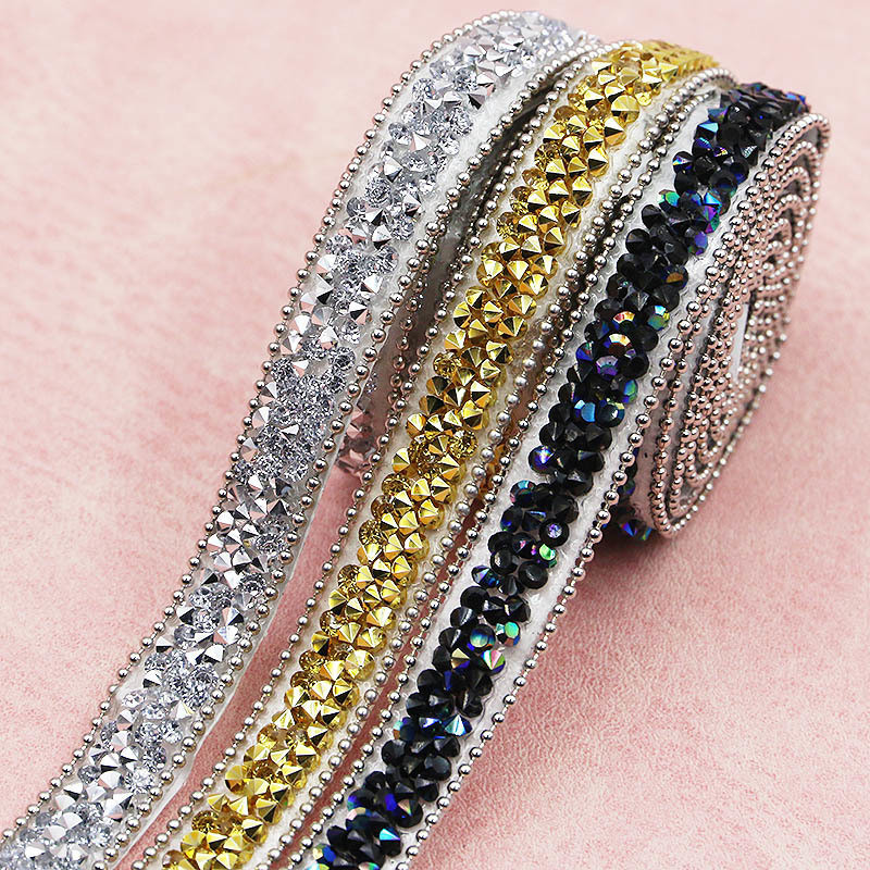 (1 หลา) 10 มม.เรซิ่น Rhinestone Self-Adhesive สติกเกอร์เพชรอุปกรณ์เย็บผ้าสําหรับเสื้อผ้าเครื่องประดับตกแต่ง Universal ลูกไม้