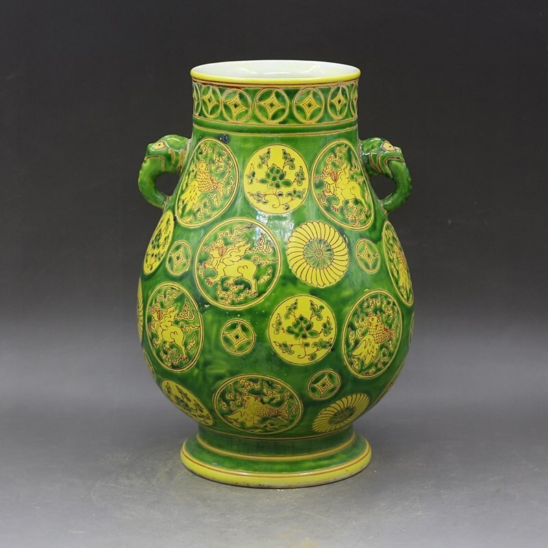 Da Ming Jing Tai Year Made Green Bottom Patterned Fu Guan Bottle Old Goods Home Decoration Antique C