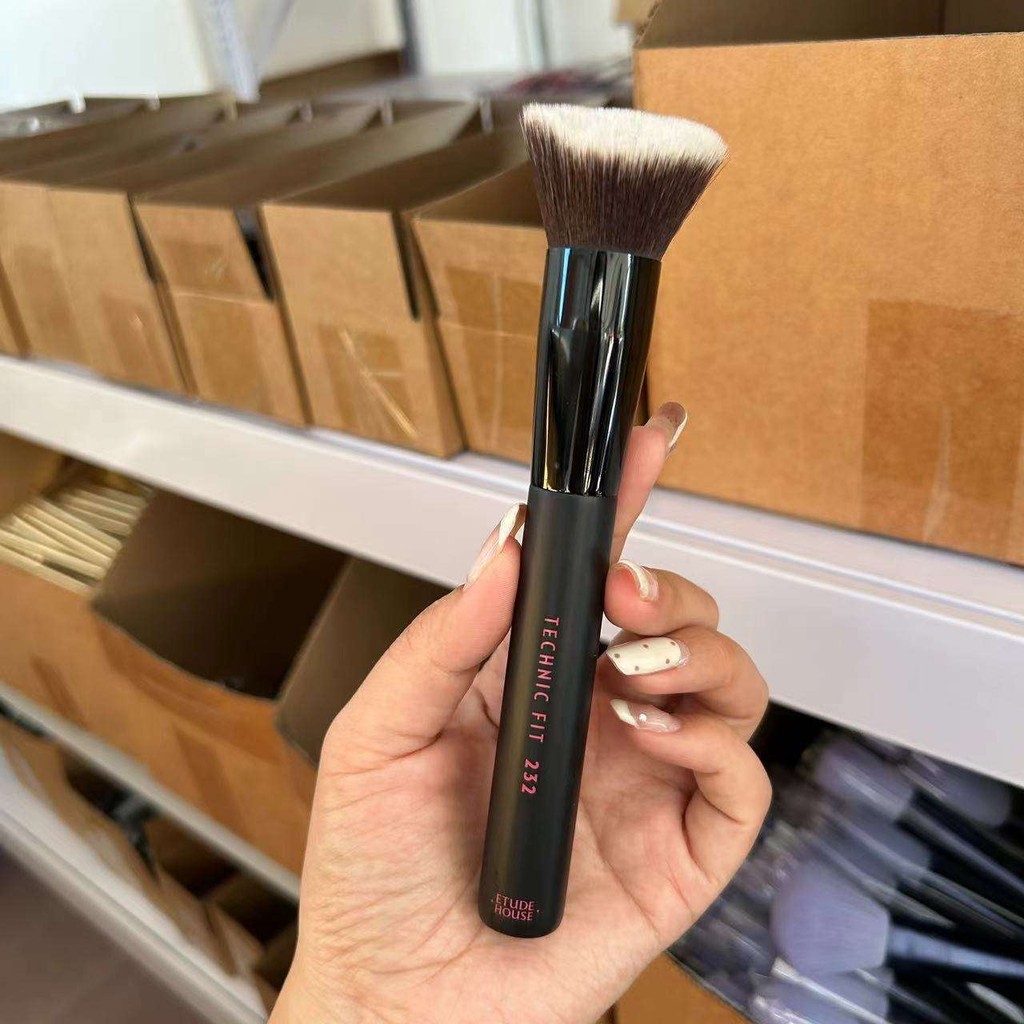 [ซื้อกลุ่มรายวัน] Etude House 232 Double Slope Foundation Brush แปรงคอนทัวร์ 3D BB Cream Brush No Ma