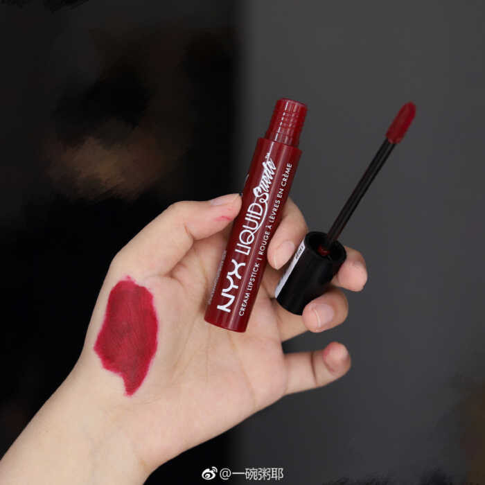 Nyx Liquid อเมริกา Suede กำมะหยี่เคลือบลิปกลอสเคลือบผิวด้า