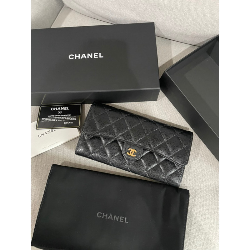 ♞,♘Very good con.  Chanel Sarah long wallet