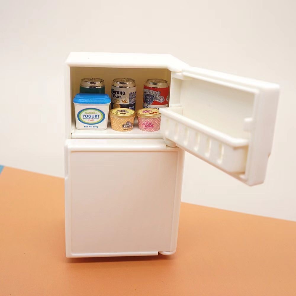 มินิน่ารักตู้เย็นขนาดเล็กเฟอร์นิเจอร์ขนาดเล็กการ์ตูนตู้เย็นสีขาวรุ่นจำลองอุปกรณ์อาหารเล่นบ้านของเล่