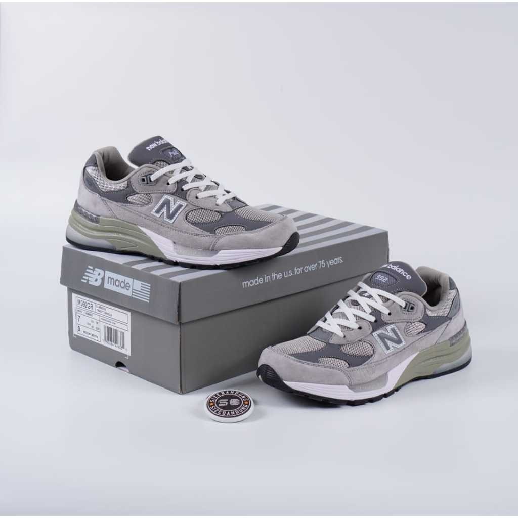 Sepatu New Balance 992 Grey
