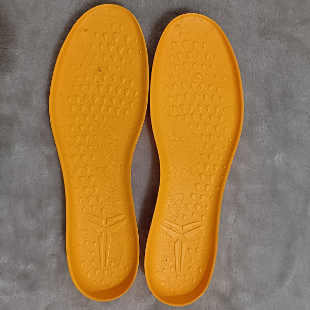 พื้นรองเท้า Kobe 8 รุ่น Kobe 8 พื้นรองเท้าบาสเก็ตบอลพื้นรองเท้ากันกระแทกแบบเต็มความยาวพื้นรองเท้าดู