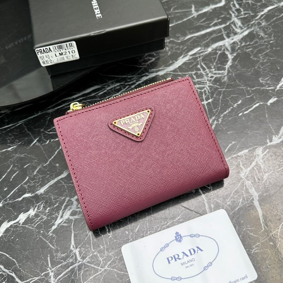 (พร้อมกล่อง) Prada กระเป๋าสตางค์ผู้หญิง หนังแท้ คุณภาพสูง กระเป๋าสตางค์ อัลบั้มรูป ใส่บัตร