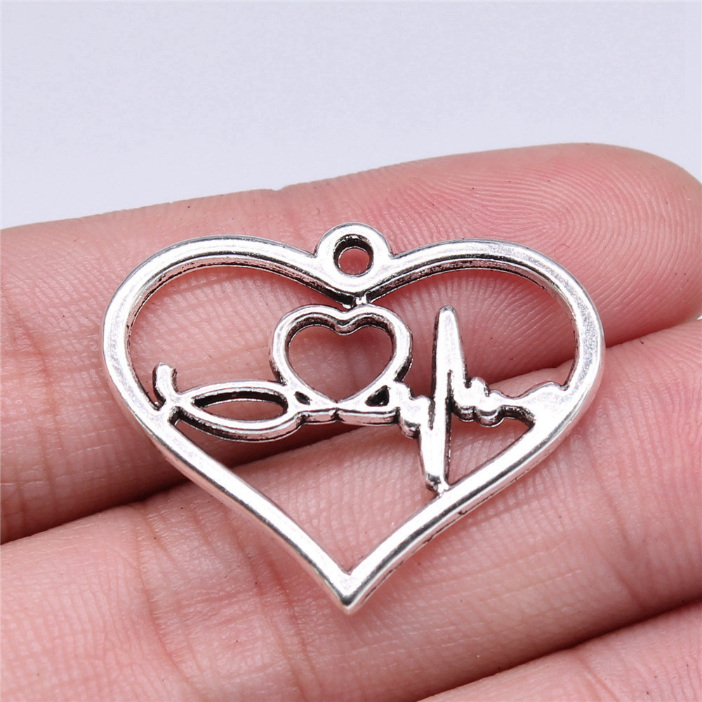 Hollow Peach Heart Charms จี้เครื่องประดับสุภาพสตรีจํานวนมาก Vintage สําหรับคุณ
