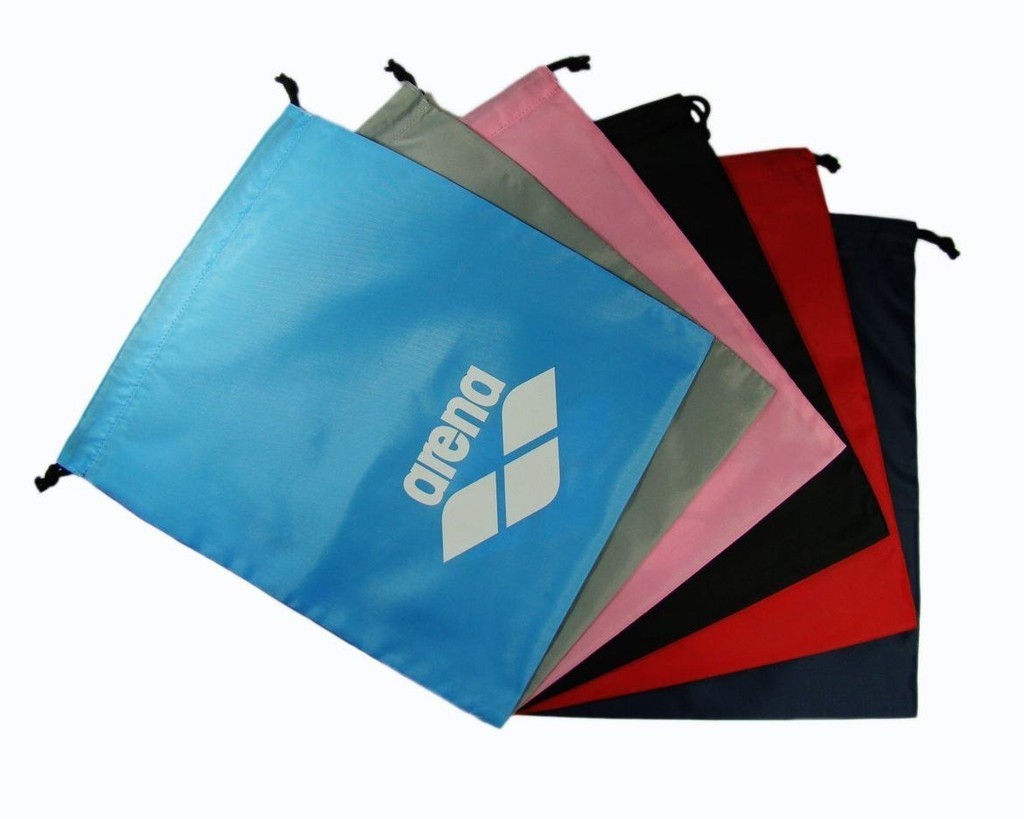 Arena/Arena Swimming Series กีฬากระเป๋าเป้สะพายหลังกันน้ําสีทึบ Drawstring Pocket 3944