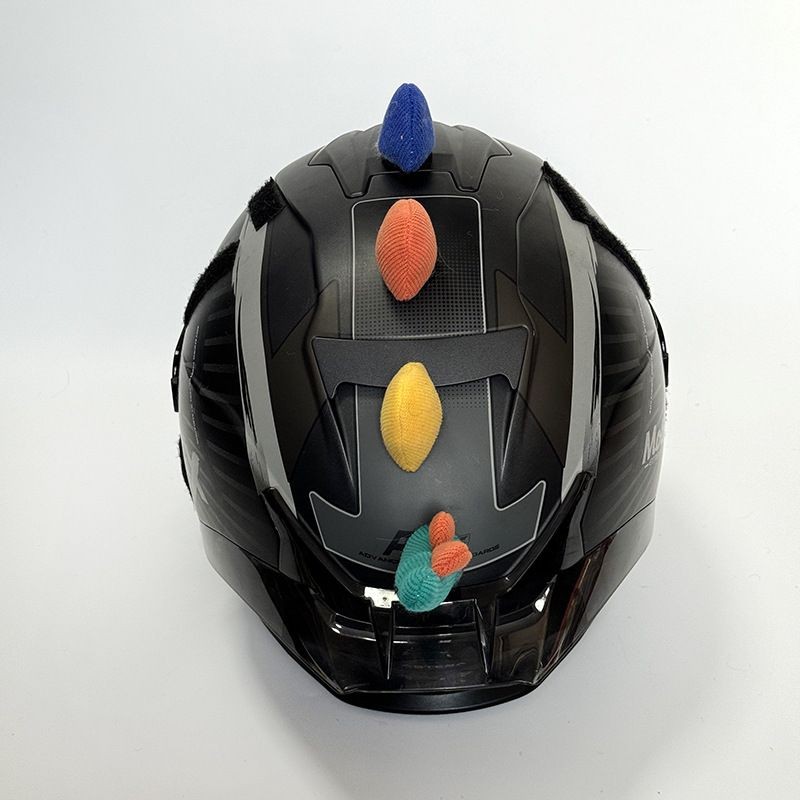 Doll on the Helmet Electric Car Ski Helmet Decoration เล็ก ๆ