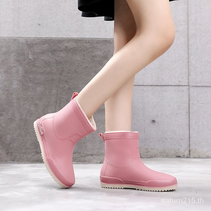 รองเท้าบูทกันฝนแฟชั่นรองเท้ากันฝนผู้หญิงสไตล์ญี่ปุ่นแบบข้อกลางกันลื่นบวกกำมะหยี่กันหนาวรองเท้ากันน้