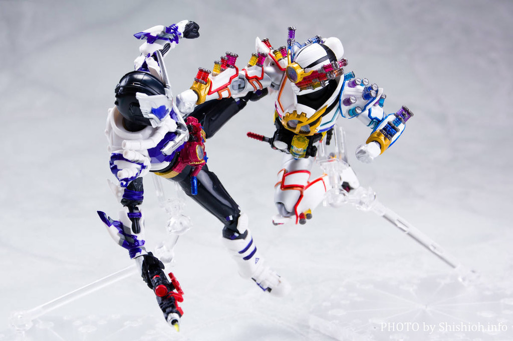 Kamen Rider Genius Form Smart Build Rabbit Tank Bandai SHF Soul Limited แอ็คชั่นฟิกเกอร์