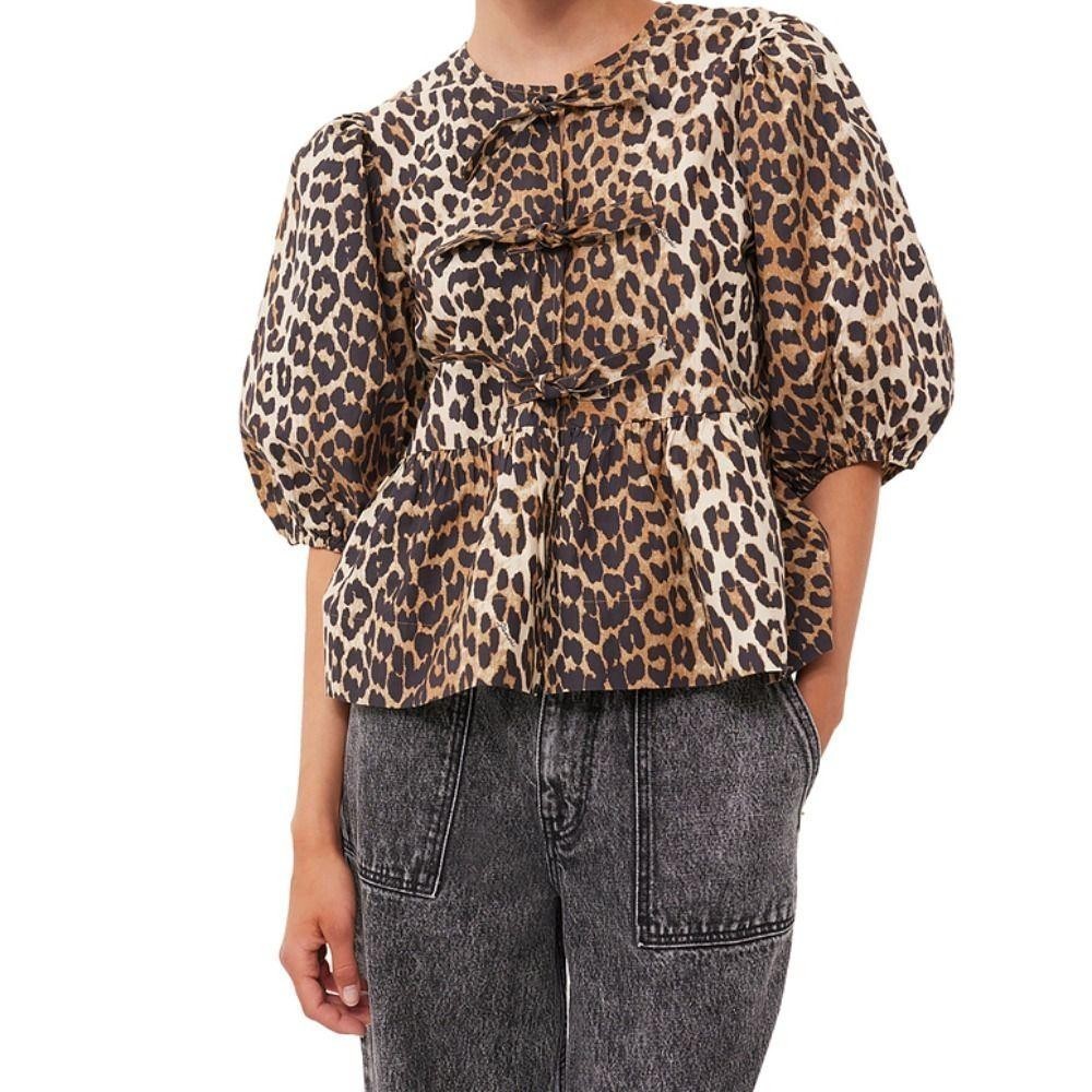 bananashop  ♞,♘,♙Cabeza เสื้อเชิ้ตแขนพัฟลําลอง พิมพ์ลายเสือดาว ประดับโบว์ ดอกไม้ แฟชั่นสําหรับผู้หญ