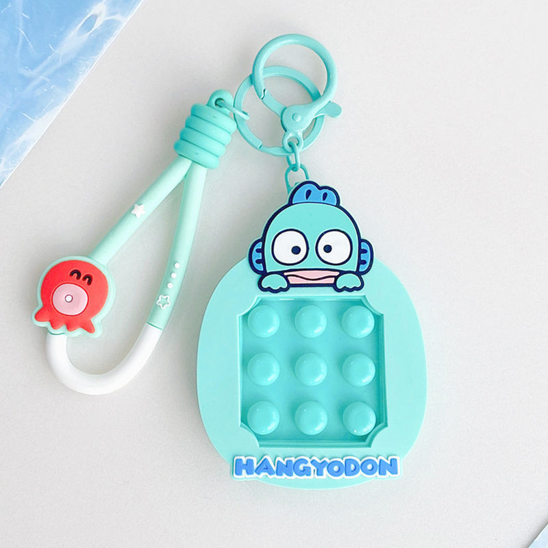 ♞,♘Sanrio Cute Healing School Bag จี้เครื่องทำฟองสบู่ พวงกุญแจตุ๊กตา ปลาน่าเกลียด Hanton Doll