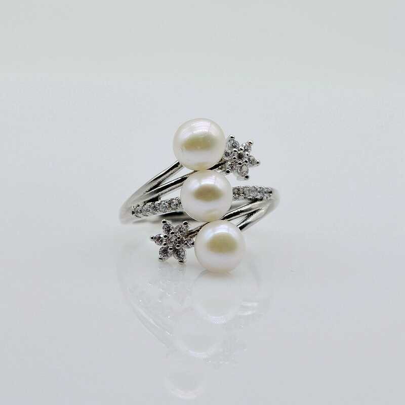 white Women's Natural freshwater diameter 6-7 mm Three pearls Adjustable size pearl ring Gifts for