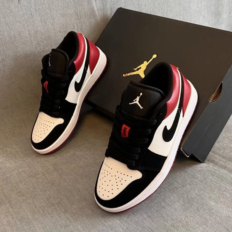 ♞,♘NINI's Nike Air Jordan 1 Low aj1 สีดำและสีขาวสีแดง Chicago Low Top ผ้าใบสำหรับบุรุษและสตรี รองเท
