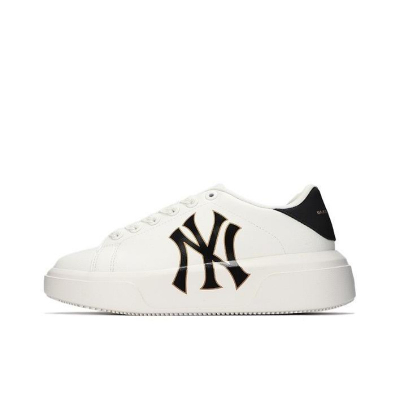 ♞รองเท้าผ้าใบหุ้มข้อน้ำหนักเบากันลื่น MLB สำหรับผู้ชายและผู้หญิง สีขาว