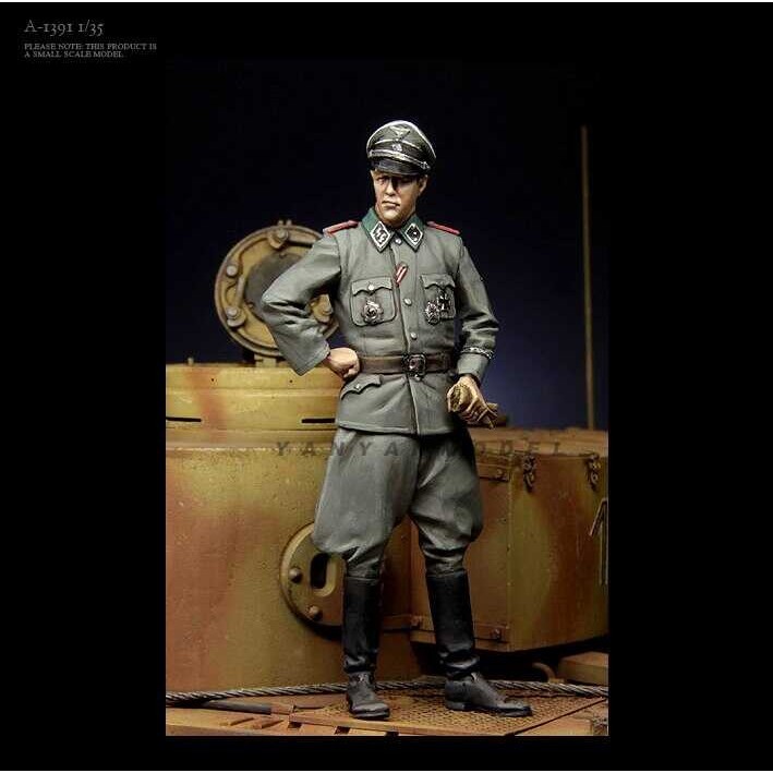 Resin 1/35 Soldier Model Kits Figure Colorless And Self-Assembled A-1391