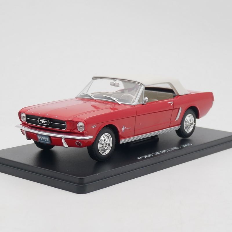 Ixo 1: 24 Ford Mustang 965 Ford Mustang Soft Roof Convertible Alloy Car Model Toy Out of Print Model