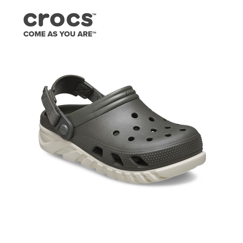 Crocs Duet Max II Clogs ใน Dusty Olive Stucco