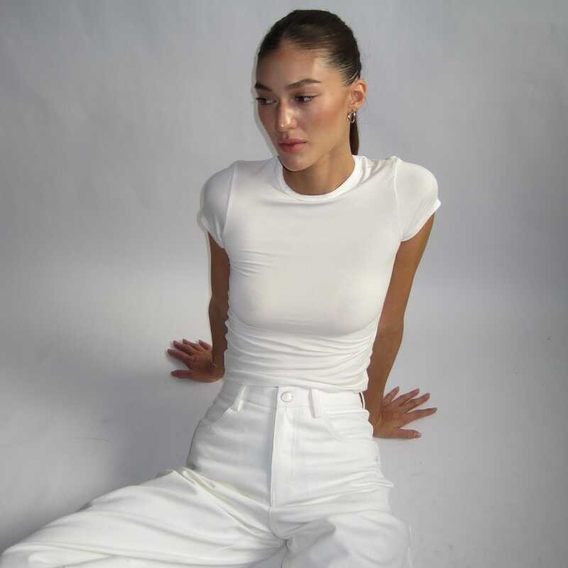 ❤ AIMER - Ivy Slim Fit Tee เสื้อยืดครอป แขนสั้น