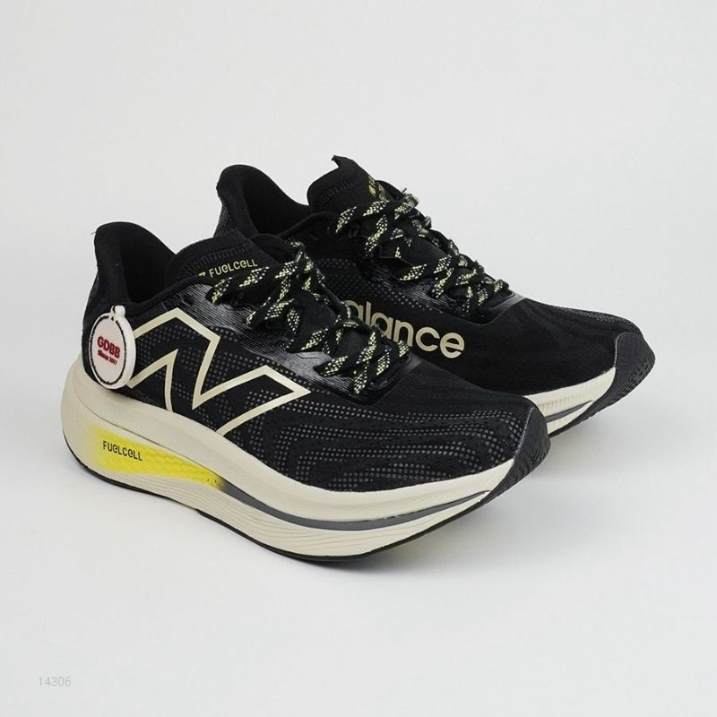 New Balance Fuelcell Fuel Cell Supercomp Trainer V2 Black White Yellow