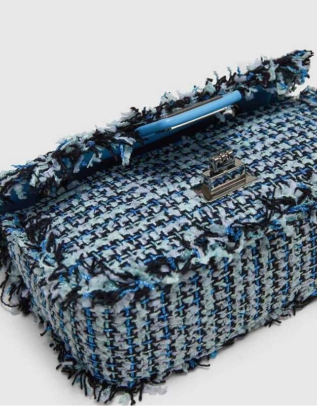 ❤ URBAN REVIVO กระเป๋าสะพายข้างห้อยโซ่ขนาดเล็กน้ำหนักเบา