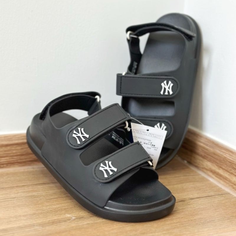 ♞,♘,♙แท้  MLB chunky Sandals monogram NY/LA รองเท้าแตะรัดส้น สายคาดยางซิลิโคน สีขาว สีดำ