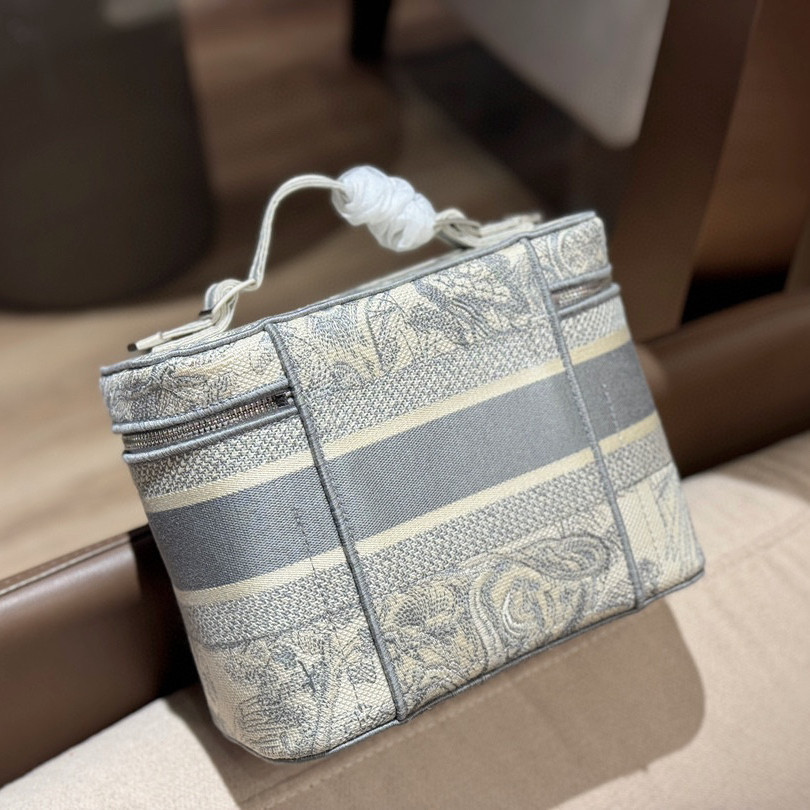 【Lalaland Luxurybags1 กระเป ๋ า 1 】 [ ไม ่ มีปัญหา ] กระเป ๋ าถือแต ่ งหน ้ าพิมพ ์ Ruyi , กระเป ๋