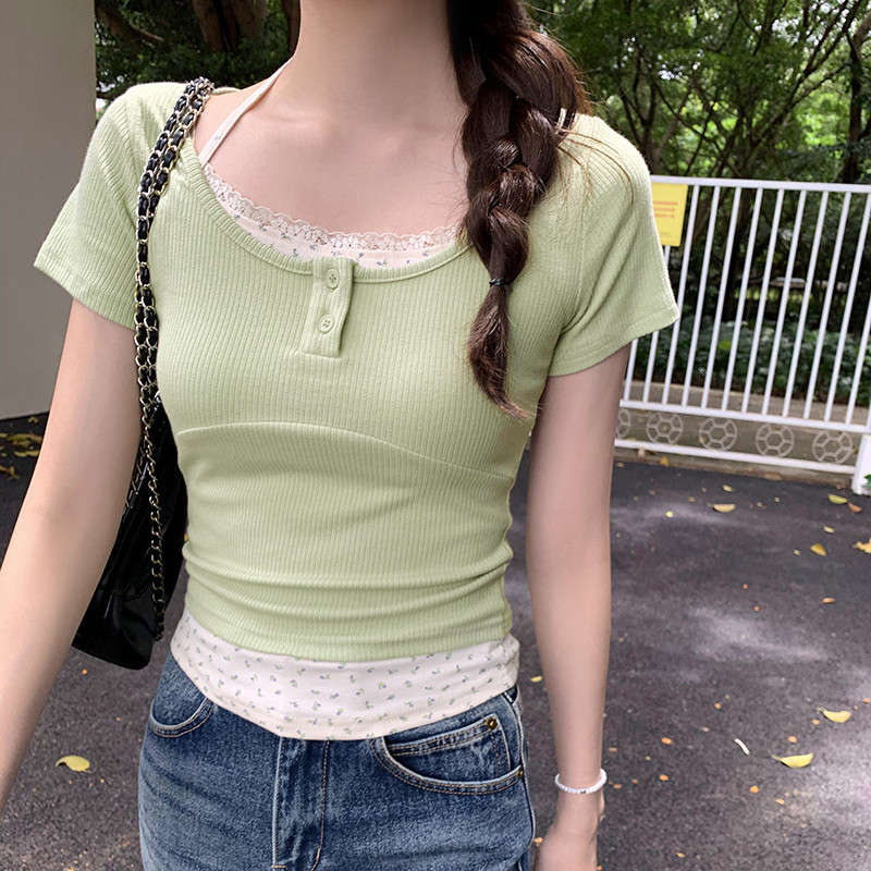 75522 เสื้อยืดแขนสั้นคอวีลายดอกไม้ปลอมสองชิ้น @-