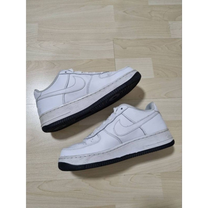 



 ♞Nike Air Force 1 LV8 2 (GS) มือสอง ของแท้ 100% ตรวจสอบได้ สภาพ 85% ส่งฟรี! แฟชั่น รองเท้า Hot