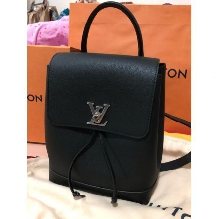 Lv__m41815 Lockme กระเป๋าเป้สะพายหลัง หนังลิ้นจี่ สีดํา แบบพกพา